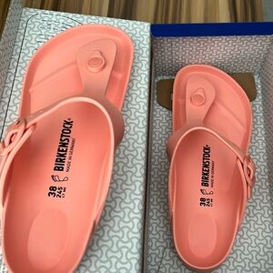 NIB Birkenstock Gizeh EVA in Coral Peach